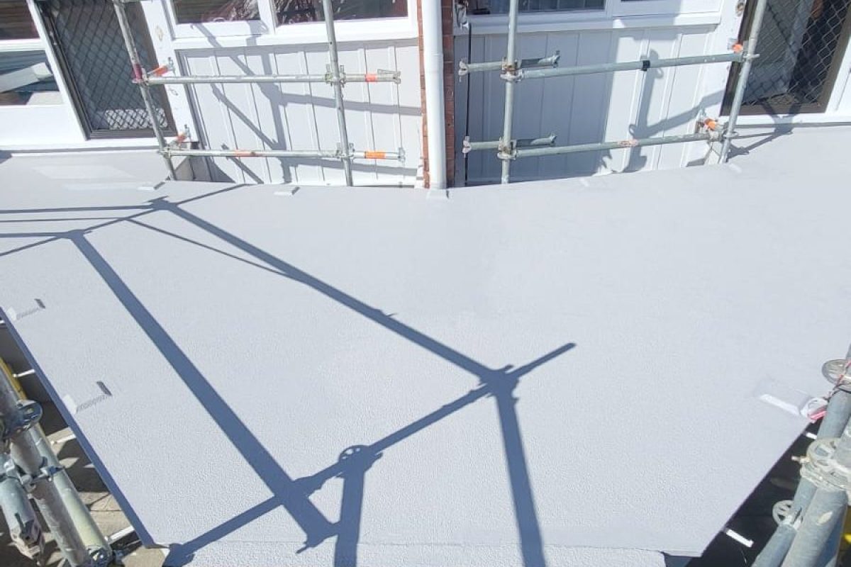 Liquid membrane Deck